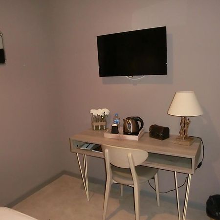 Hotel Sur Le Quai Порт Вендрес Екстериор снимка