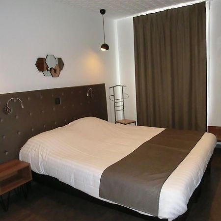 Hotel Sur Le Quai Порт Вендрес Стая снимка