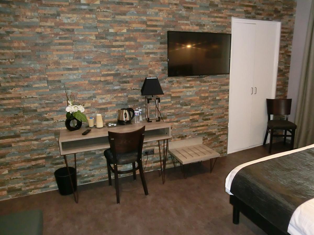 Hotel Sur Le Quai Порт Вендрес Екстериор снимка