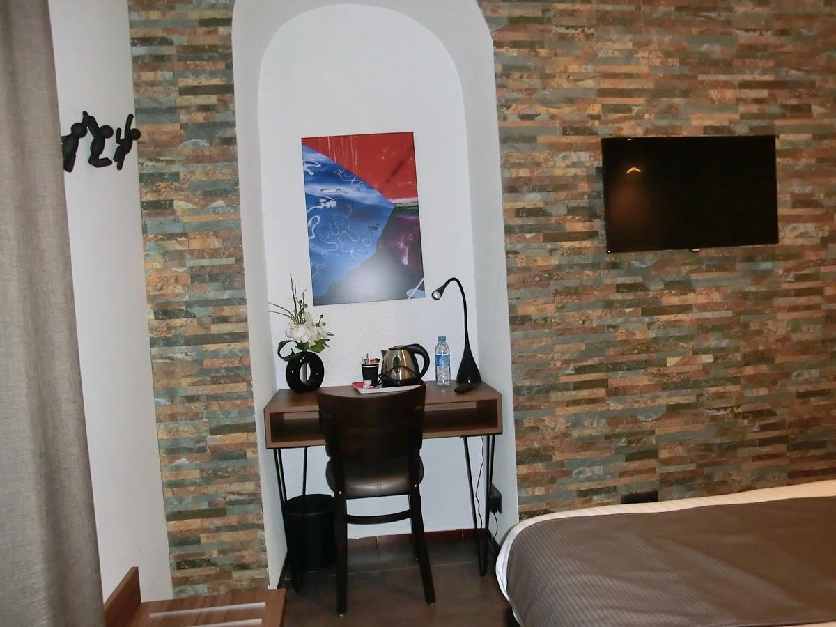 Hotel Sur Le Quai Порт Вендрес Екстериор снимка