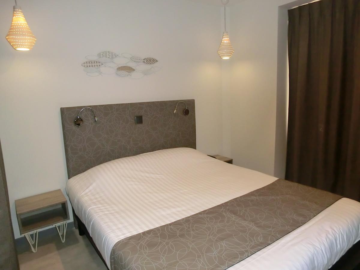 Hotel Sur Le Quai Порт Вендрес Екстериор снимка