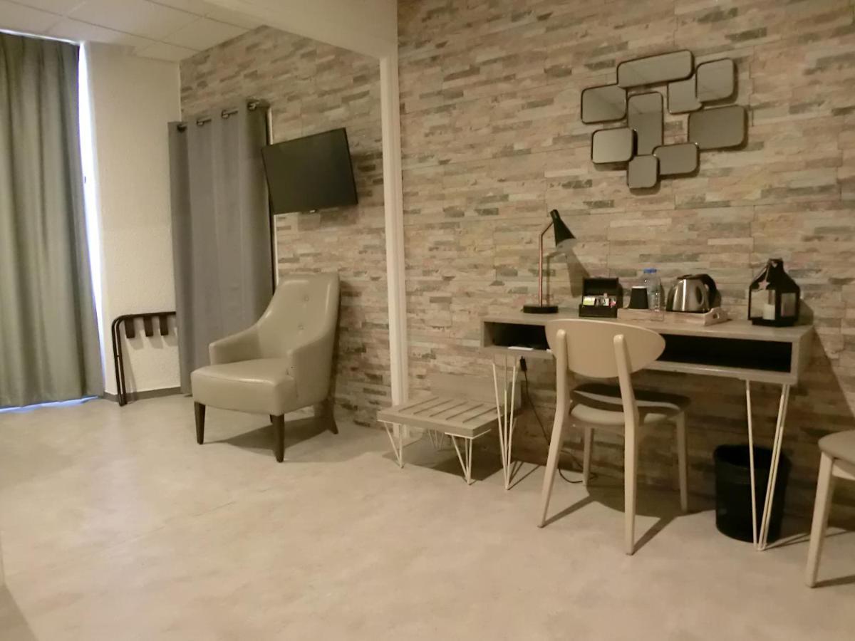 Hotel Sur Le Quai Порт Вендрес Екстериор снимка