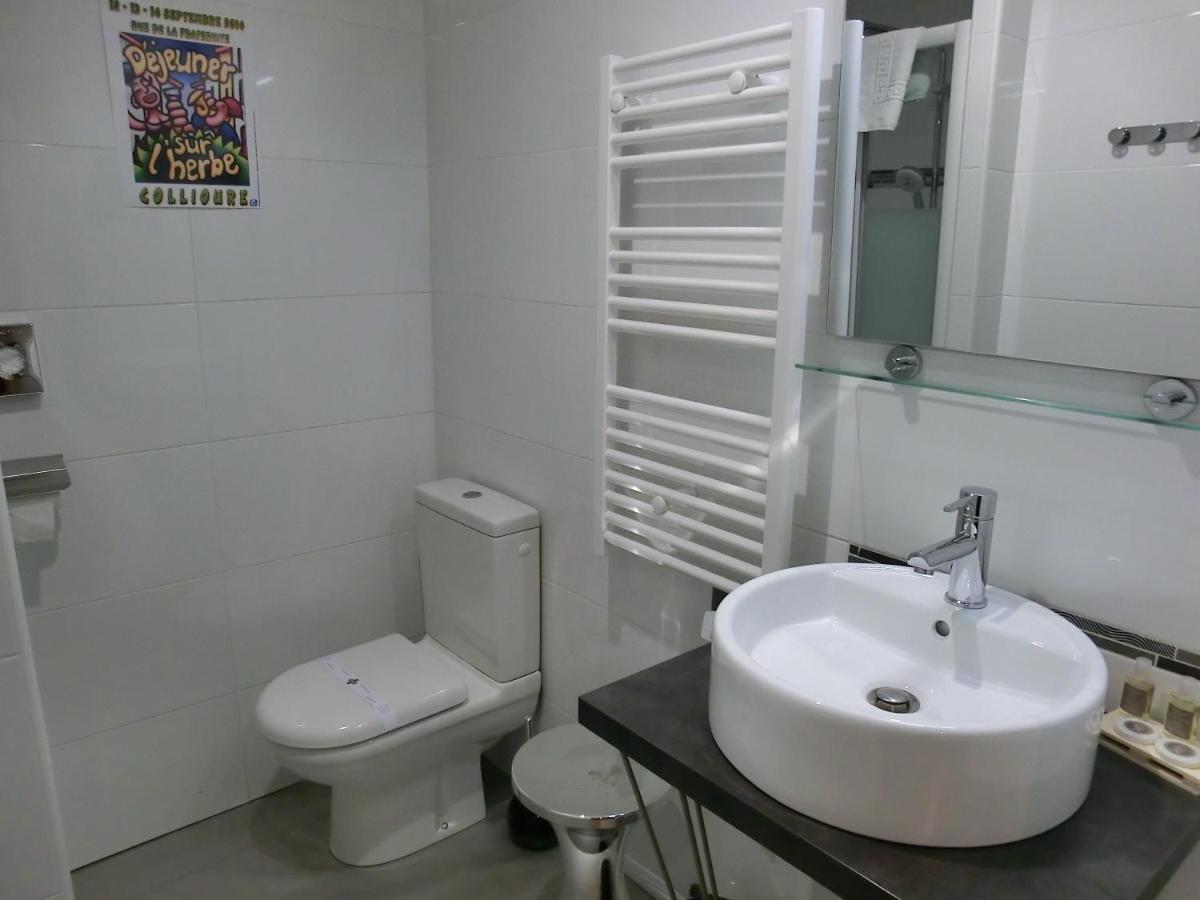 Hotel Sur Le Quai Порт Вендрес Екстериор снимка