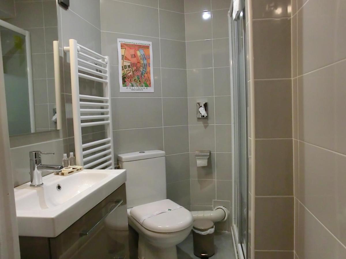 Hotel Sur Le Quai Порт Вендрес Екстериор снимка